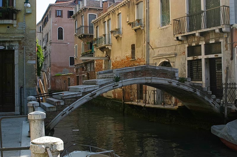 Painting a Venice Bridge Watercolor Painting Lesson 1